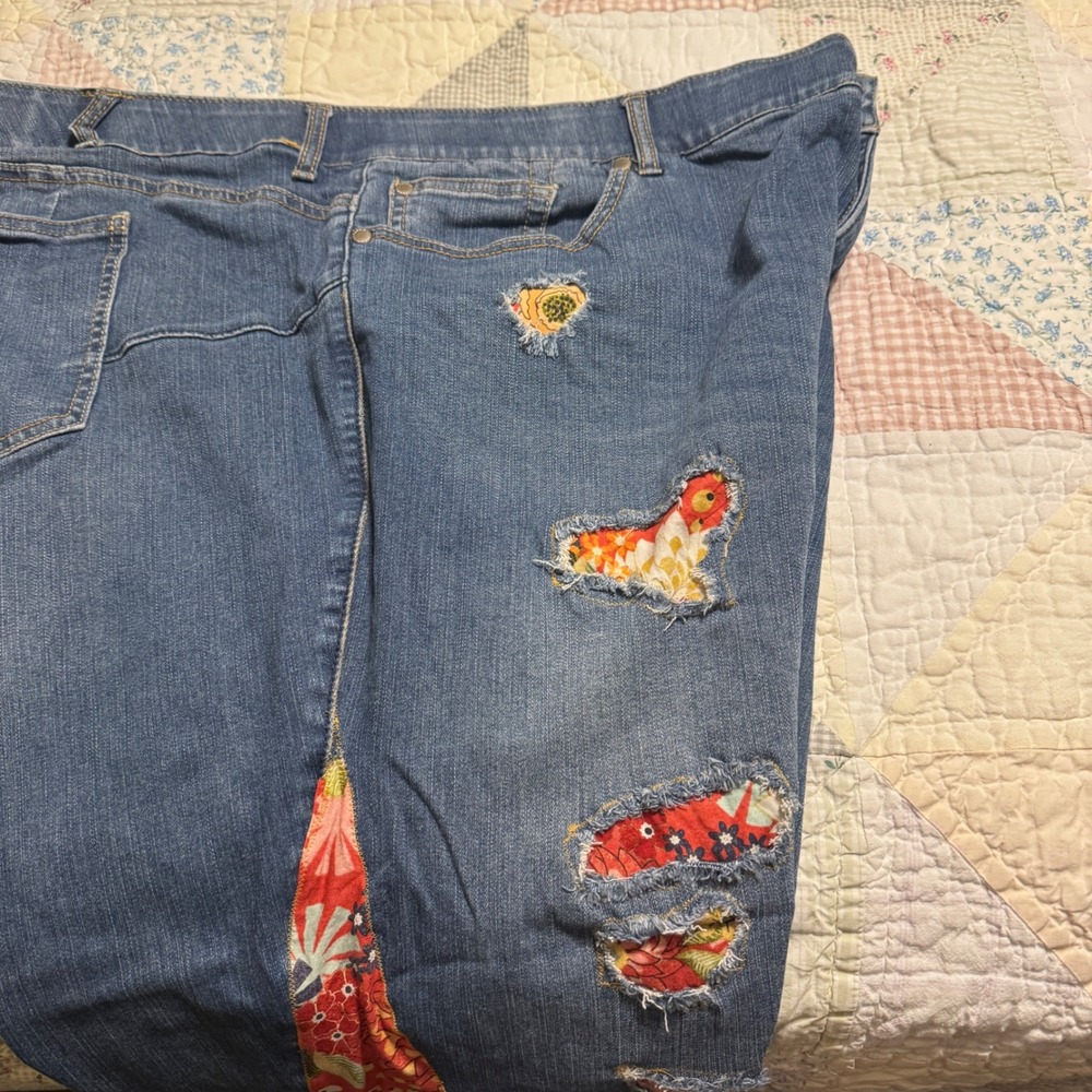 Torrid Bombshell Upcycled Floral Patchwork Straight Leg Jeans Blue 28T Plus Size - Picture 4 of 11